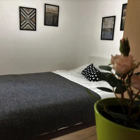 Small & Sweet Apartment *