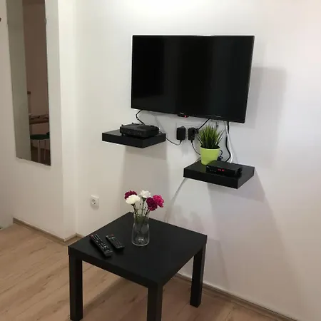 Small & Sweet Apartament