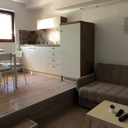 Apartment Small & Sweet